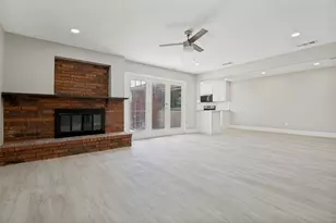 7334 Oakmore Dr, Dallas, TX 75249 - Photo 6