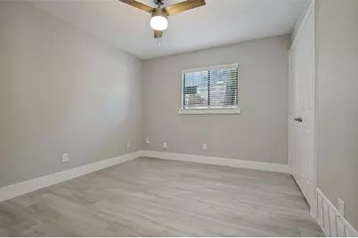 7334 Oakmore Drive, Dallas, TX 75249 - Photo 12