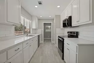 7334 Oakmore Dr, Dallas, TX 75249 - Photo 8