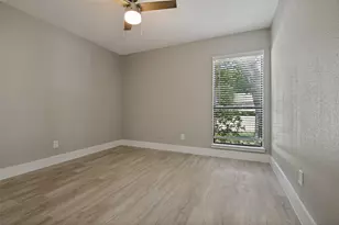 7334 Oakmore Dr, Dallas, TX 75249 - Photo 12