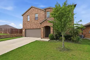 717 Greenford Mnr, Fort Worth, TX 76247 - Photo 2
