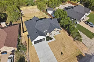 2607 White Rock Dr, Granbury, TX 76048 - Photo 22