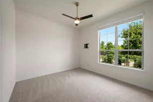 301 Green Valley Dr, McKinney, TX 75071 - Photo 20