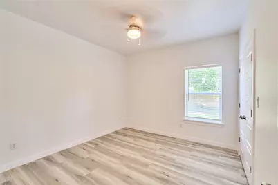 1405 E Maddox Avenue, Fort Worth, TX 76104 - Photo 32
