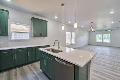 1405 E Maddox Avenue, Fort Worth, TX 76104 - Photo 14