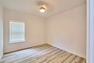 1405 E Maddox Avenue, Fort Worth, TX 76104 - Photo 22