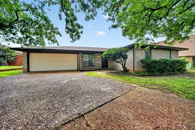 304 Shady Lane, Azle, TX 76020 - Photo 2