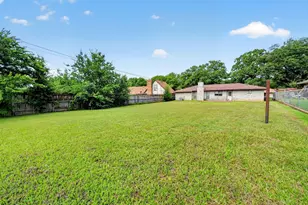 304 Shady Ln, Azle, TX 76020 - Photo 30