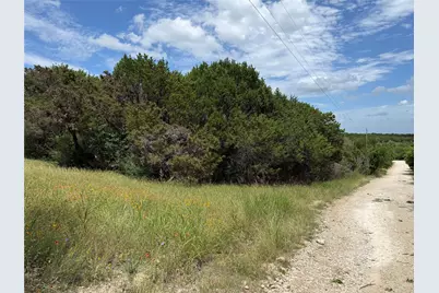 1451 Lakeview Court, Cleburne, TX 76033 - Photo 4