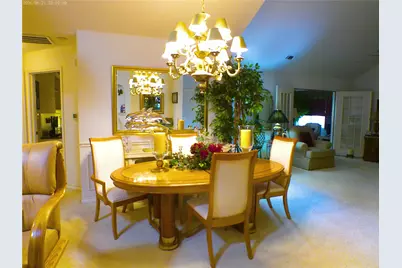 933 Bridges Drive, Arlington, TX 76012 - Photo 6