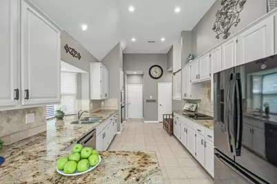 5219 Shadow Glen Drive, Grapevine, TX 76051 - Photo 4