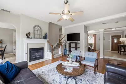 5219 Shadow Glen Drive, Grapevine, TX 76051 - Photo 2