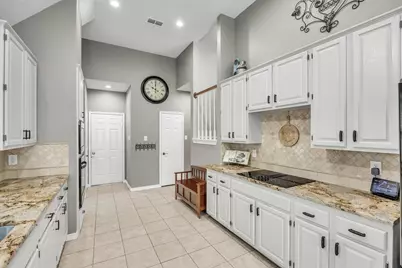 5219 Shadow Glen Drive, Grapevine, TX 76051 - Photo 18