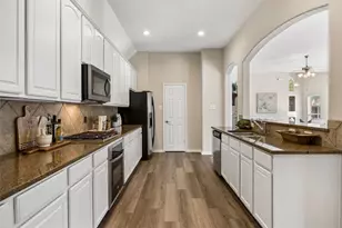 7833 Crampton Ln, Frisco, TX 75035 - Photo 12