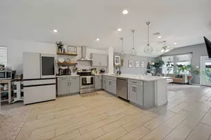 2713 Gardendale Dr, Fort Worth, TX 76120 - Photo 8