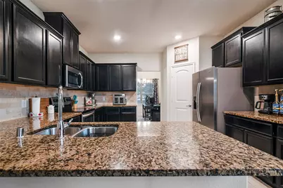 1733 Beasley Street, Van Alstyne, TX 75495 - Photo 8