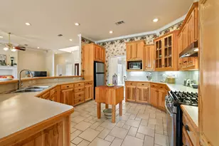 1230 Ivey Dr, Denison, TX 75020 - Photo 10