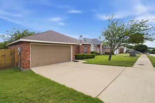 6412 Royal Cedar Dr, Dallas, TX 75236 - Photo 4