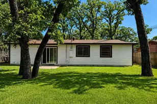 6424 Truman Dr, Fort Worth, TX 76112 - Photo 14