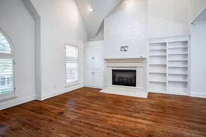 4144 Towne Green Circle, Addison, TX 75001 - Photo 2