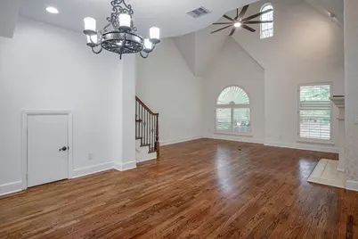 4144 Towne Green Circle, Addison, TX 75001 - Photo 4