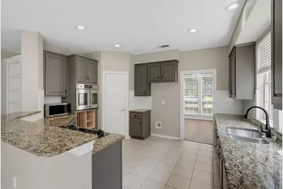2421 Hunters Run, Flower Mound, TX 75028 - Photo 16