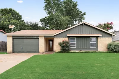 7013 Lincolnshire Lane, North Richland Hills, TX 76182 - Photo 2