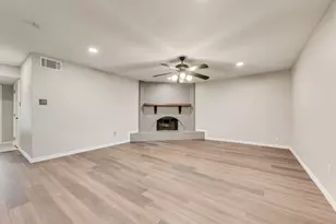 7013 Lincolnshire Ln, North Richland Hills, TX 76182 - Photo 8