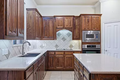1905 Fountain Meadows Drive, Euless, TX 76039 - Photo 10