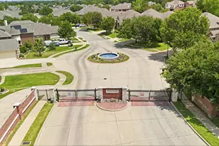 1905 Fountain Meadows Dr, Euless, TX 76039 - Photo 30