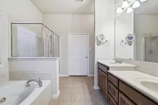 1905 Fountain Meadows Dr, Euless, TX 76039 - Photo 16
