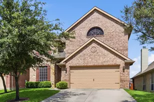 1905 Fountain Meadows Dr, Euless, TX 76039 - Photo 2
