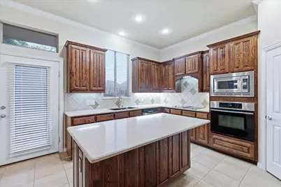 1905 Fountain Meadows Drive, Euless, TX 76039 - Photo 10
