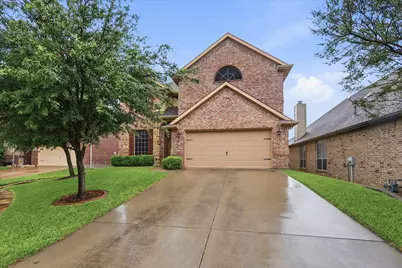 1905 Fountain Meadows Drive, Euless, TX 76039 - Photo 2