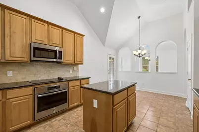 597 Southridge Way, Irving, TX 75063 - Photo 10