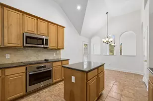 597 Southridge Way, Irving, TX 75063 - Photo 10