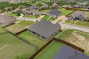 8110 Spanish Hills Dr, Benbrook, TX 76126 - Photo 34