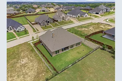 8110 Spanish Hills Drive, Benbrook, TX 76126 - Photo 36