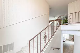 201 Peninsula Ct, Granbury, TX 76048 - Photo 20