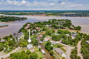 201 Peninsula Ct, Granbury, TX 76048 - Photo 36