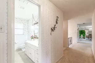 201 Peninsula Ct, Granbury, TX 76048 - Photo 12