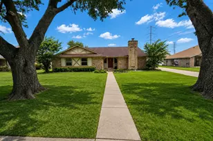 2206 Erin Glen Ct, Deer Park, TX 77536 - Photo 2