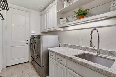 7017 Cherrybark Lane, North Richland Hills, TX 76182 - Photo 20