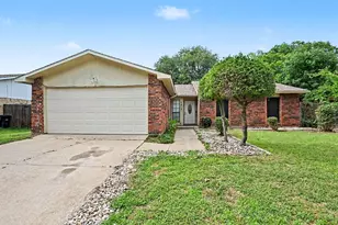 7813 Acapulco Rd, Fort Worth, TX 76112 - Photo 1