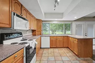 7813 Acapulco Rd, Fort Worth, TX 76112 - Photo 8