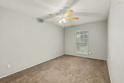 7813 Acapulco Road, Fort Worth, TX 76112 - Photo 12