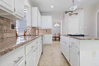 617 Highland Meadows Drive, Highland Village, TX 75077 - Photo 10