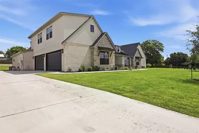 6300 Big Elk Drive, Fort Worth, TX 76140 - Photo 2