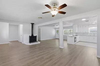 2120 Nottingham Boulevard, Fort Worth, TX 76112 - Photo 6