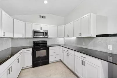 313 King Richard Street, Irving, TX 75061 - Photo 32